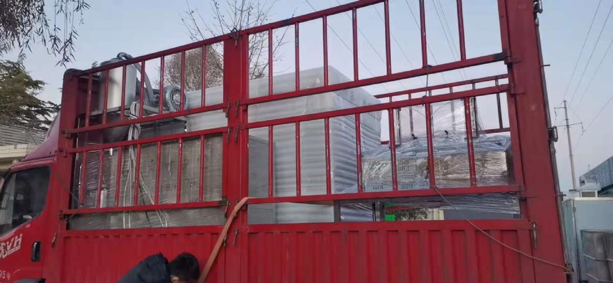 客户的豆腐机和豆芽机发货了