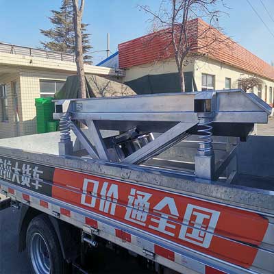 小型豆芽去壳机脱皮设备发往四川——迪生机械
