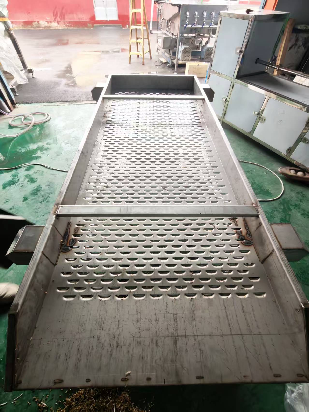 新型豆芽去壳机 商用豆芽去皮机 全自动化豆芽振动筛