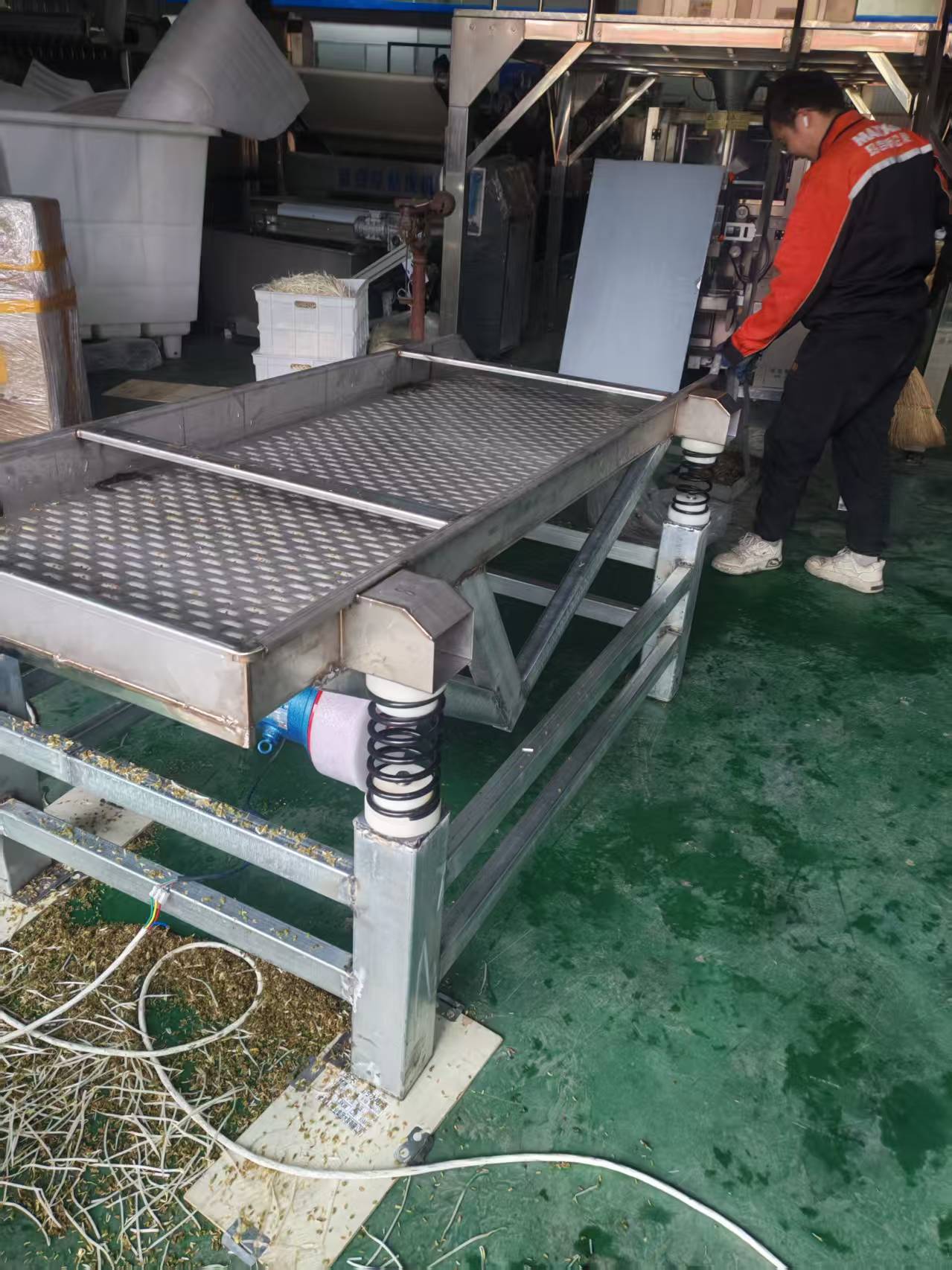 新型豆芽去壳机 商用豆芽去皮机 全自动化豆芽振动筛